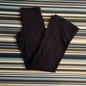 Athleta kick booty flare